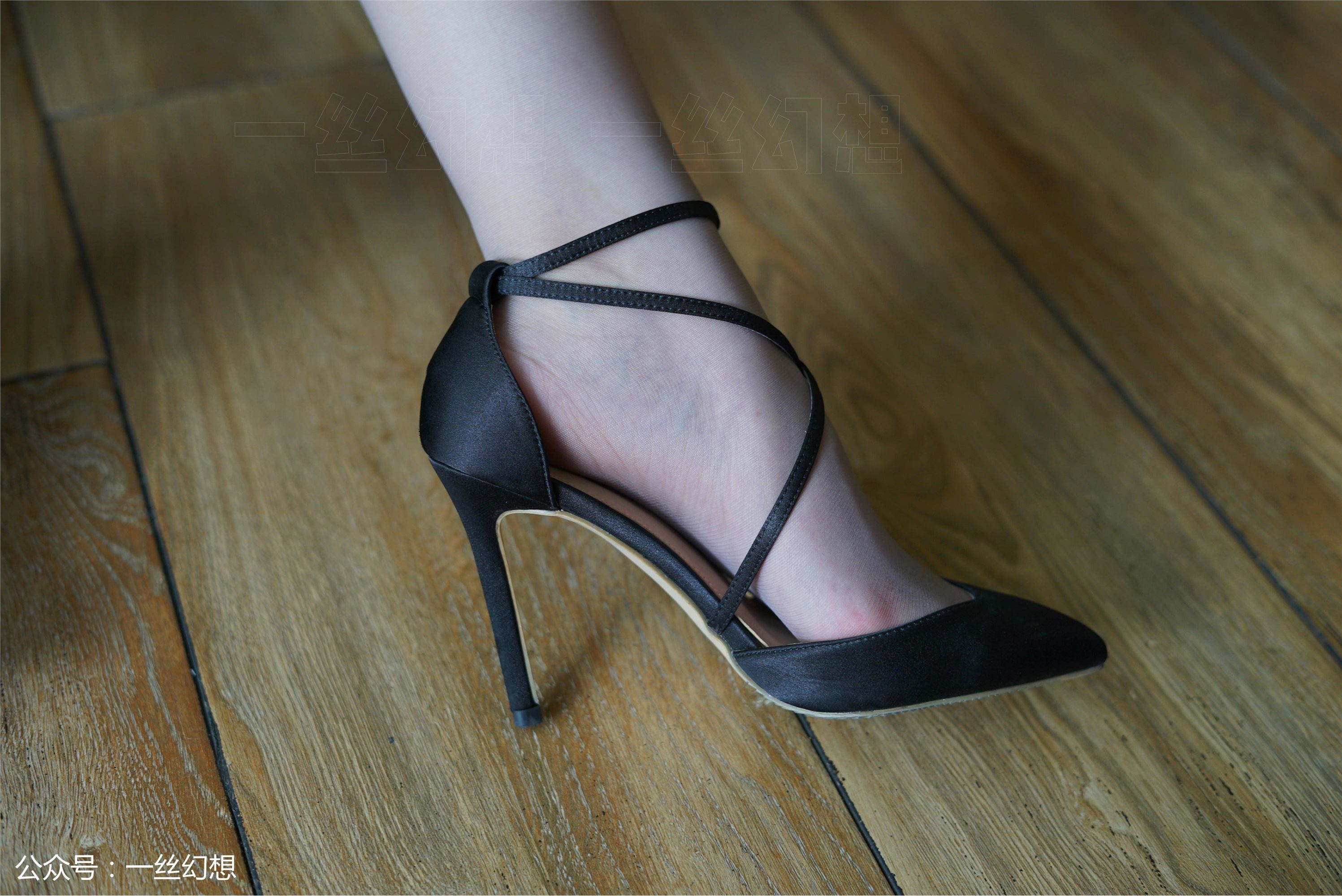 高丝女子图鉴 袜小喵×一丝幻想 NZ034 茜茜